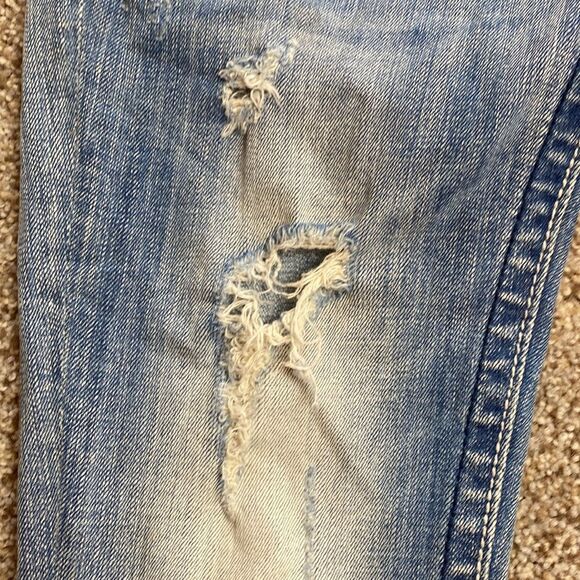 Miss Me Cuffed Capri Low Rise Jeans Distressed Jewled Pockets Size 26 - Picture 11 of 13